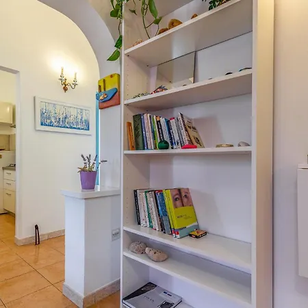 2 Bedroom Beautiful In Apartament *