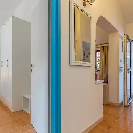 Apartament 2 Bedroom Beautiful In Premantura
